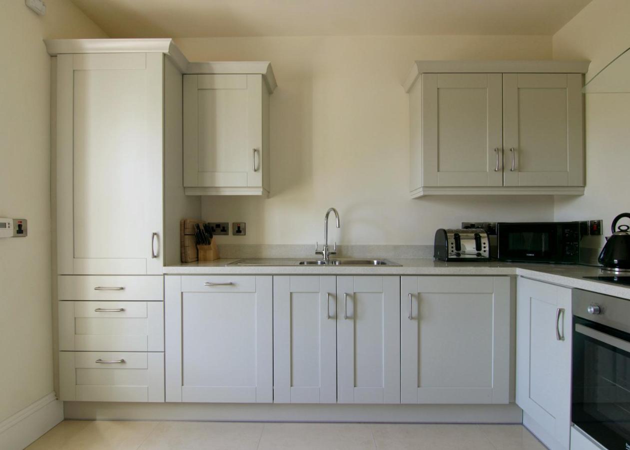 Appartamento Escape Ordinary At Castle Hume Enniskillen Esterno foto