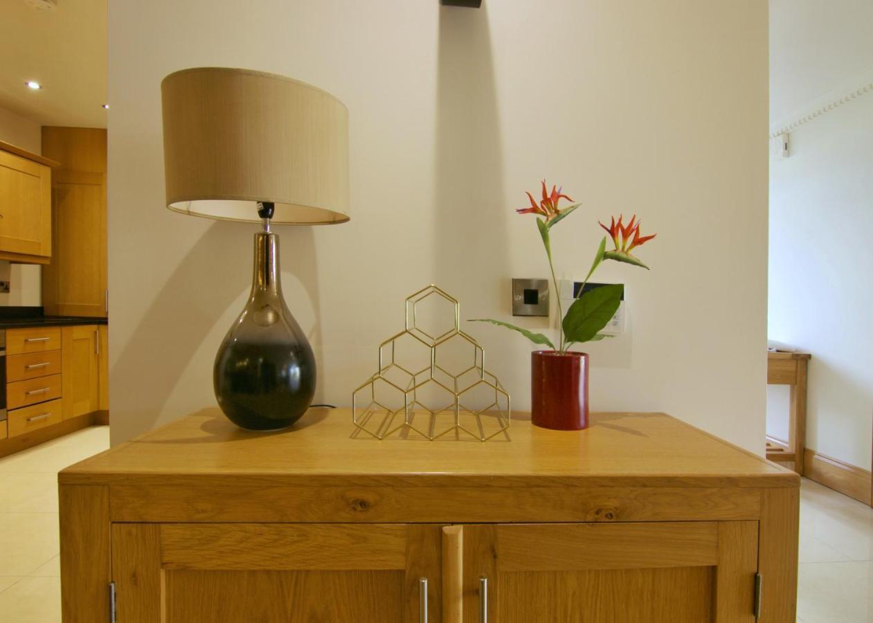 Appartamento Escape Ordinary At Castle Hume Enniskillen Esterno foto