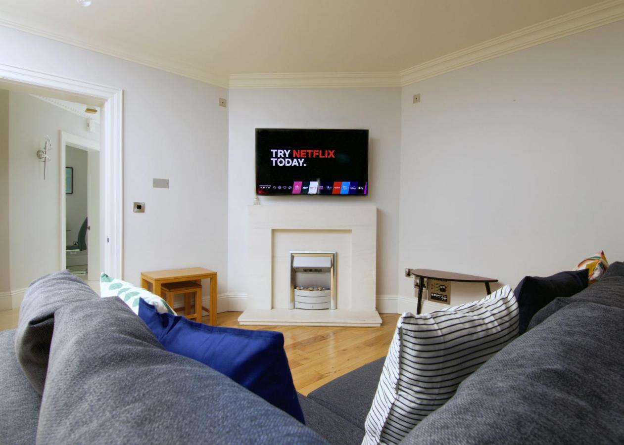 Appartamento Escape Ordinary At Castle Hume Enniskillen Esterno foto