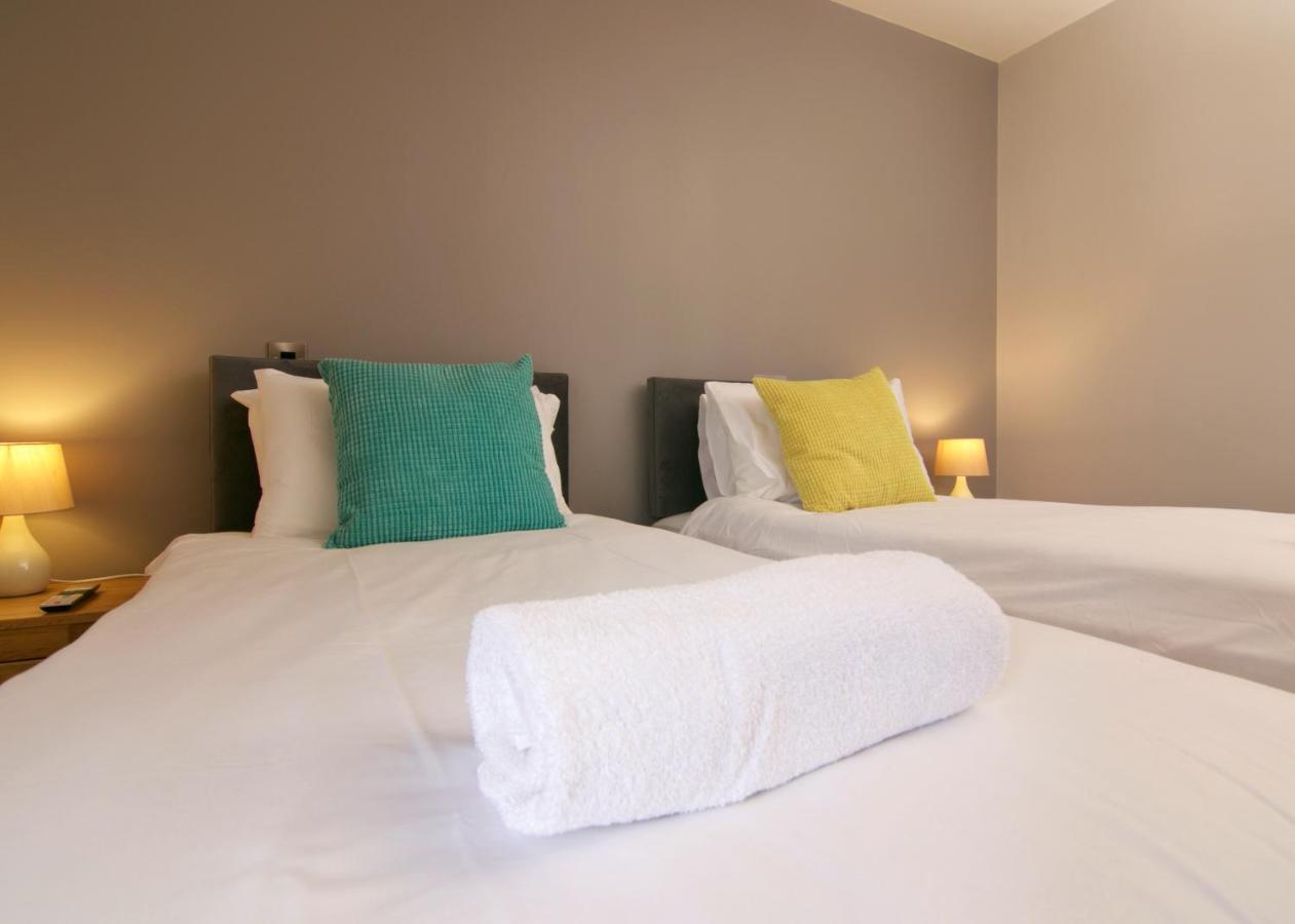Appartamento Escape Ordinary At Castle Hume Enniskillen Esterno foto