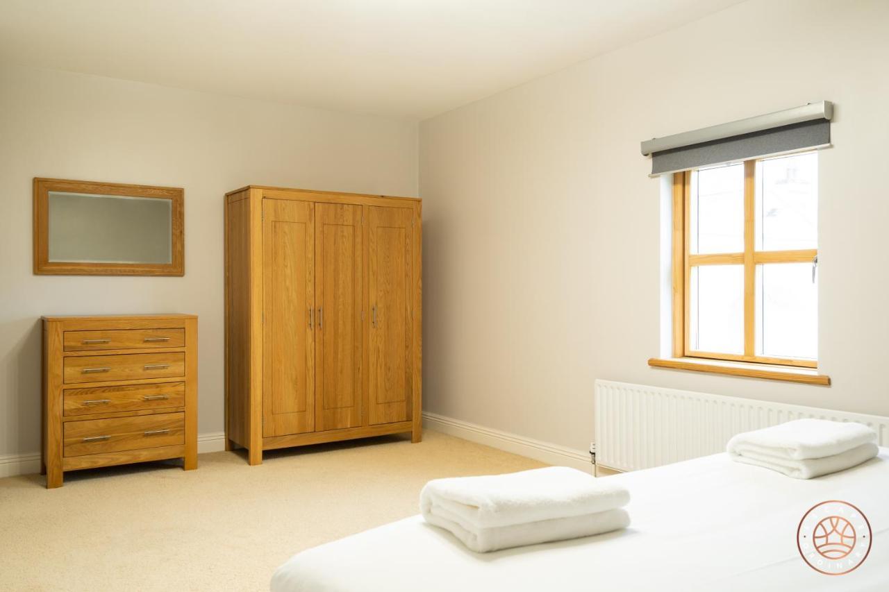 Appartamento Escape Ordinary At Castle Hume Enniskillen Esterno foto