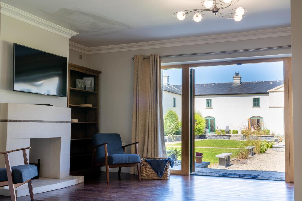 Appartamento Escape Ordinary At Castle Hume Enniskillen Esterno foto