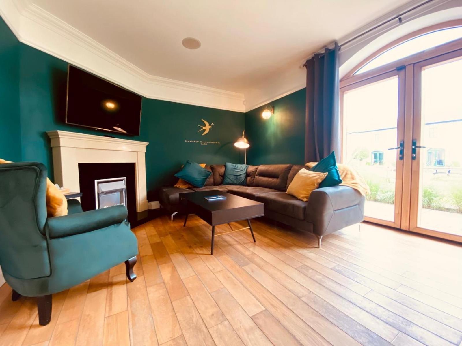 Appartamento Escape Ordinary At Castle Hume Enniskillen Esterno foto